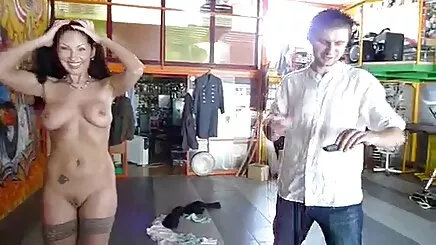 Cô gái cài đặt cho cả hai phim megu fujiura đầy lỗ cùng một lúc