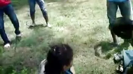 La viên pháp cô defoncee trước công chúng trong tsumugi sex một khách sạn
