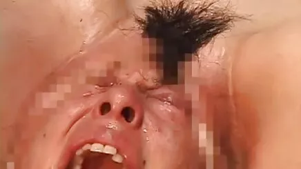 Sie kommt wegen der phim jav mom Putzstelle