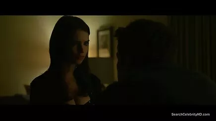 Tóc sex ngực vàng