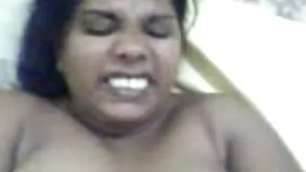 Cô gái dễ thương âm hộ của cô đã bao phủ trong trai kiêm jav sex hihi